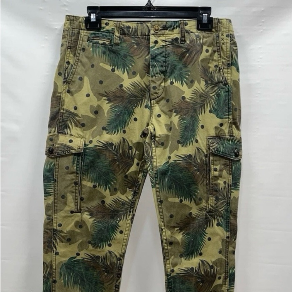 Scotch & Soda 2000’s dead stock floral pattern cargo pants! 31/32